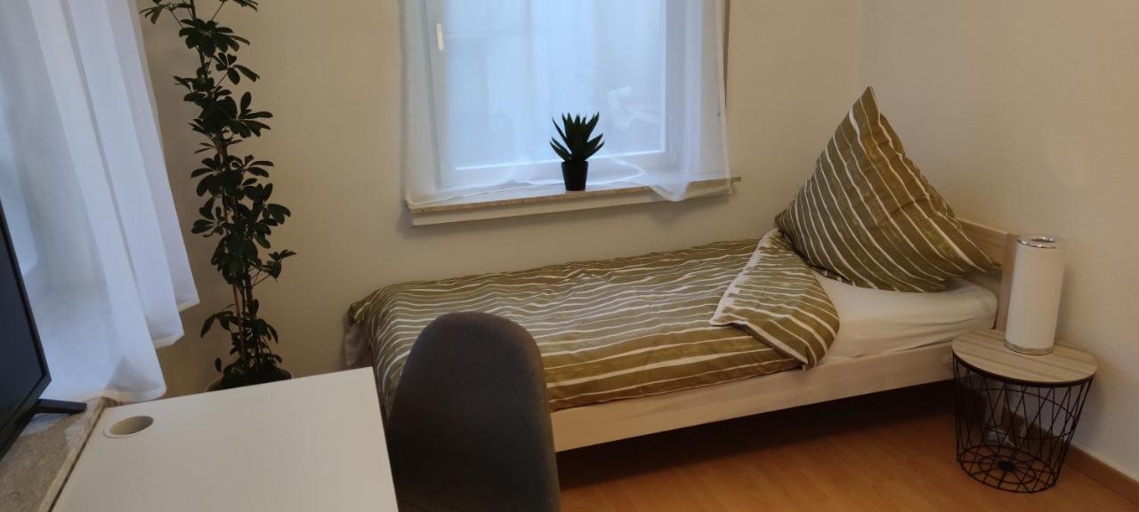 Schoene Und Optimal Gelegene Wohnung Og Weisskirchen מראה חיצוני תמונה