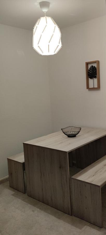 Schoene Und Optimal Gelegene Wohnung Og Weisskirchen מראה חיצוני תמונה
